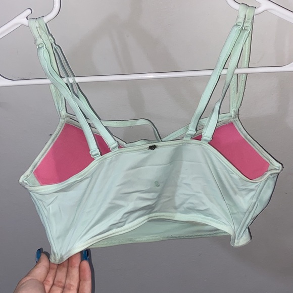 LIKE NEW~VICTORIAS SECRET PINK CRISS CROSS BRALETTE~S - Picture 3 of 6